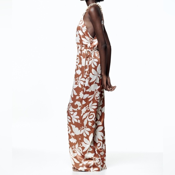 Zara nwt floral printed boho halter satin effect wide leg jumpsuit with chain - Picture 3 of 8